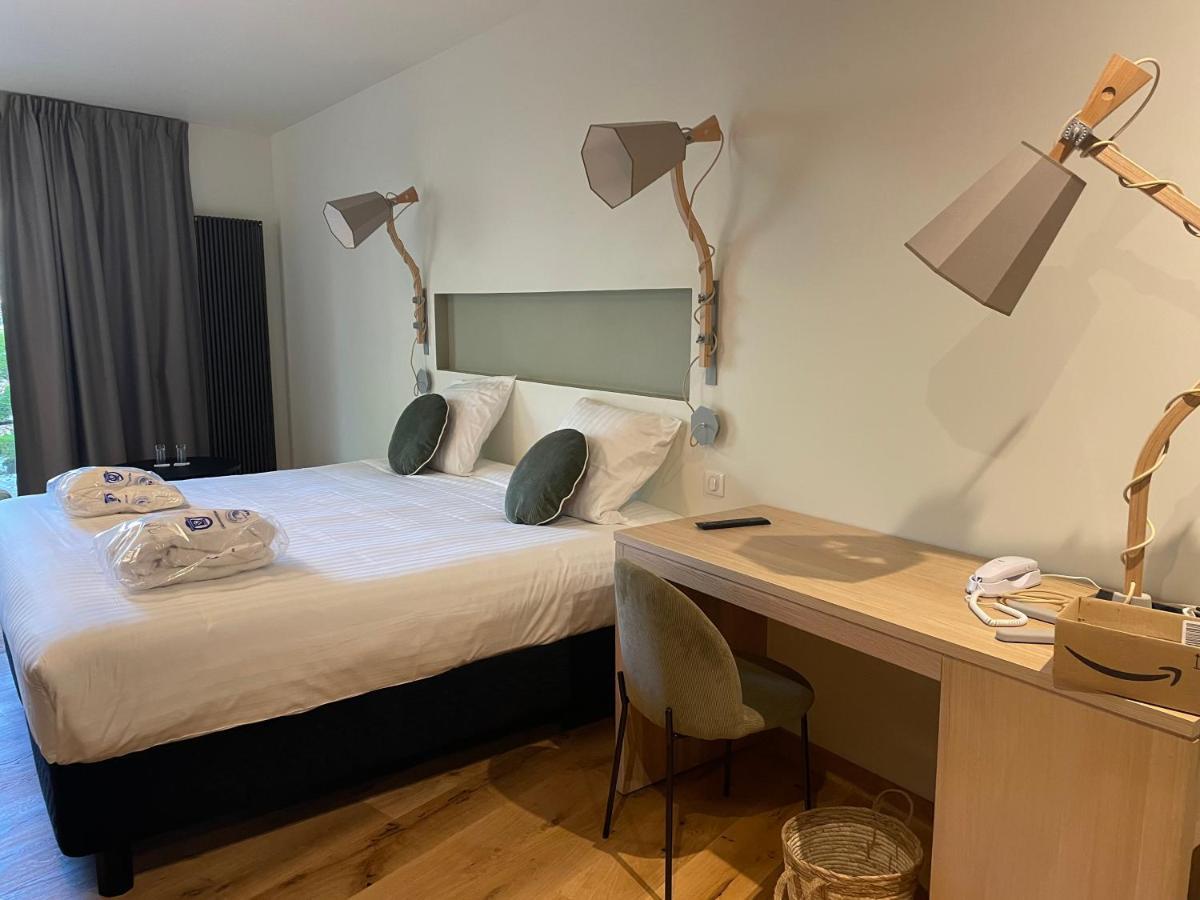 Le Bois Dormant-Hotel Restaurant & Spa Logis Hotel Шампаньол Екстериор снимка