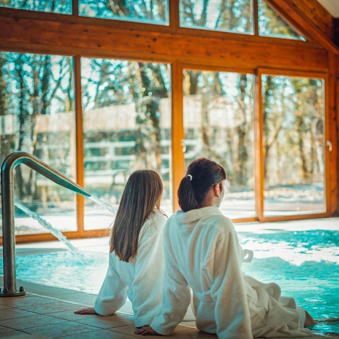 Le Bois Dormant-Hotel Restaurant & Spa Logis Hotel Шампаньол Екстериор снимка