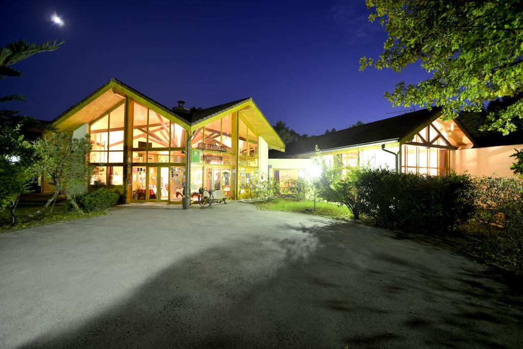 Le Bois Dormant-Hotel Restaurant & Spa Logis Hotel Шампаньол Екстериор снимка